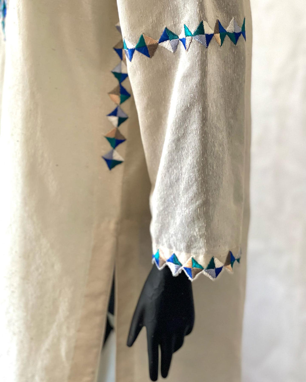 Off White Kurta with Embroidered Detailing