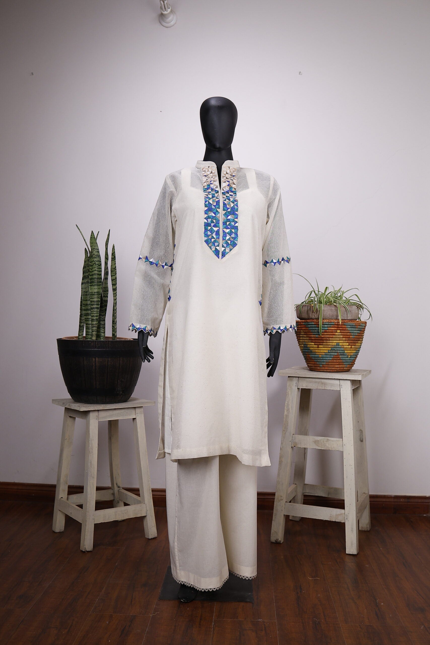 Off White Kurta with Embroidered Detailing