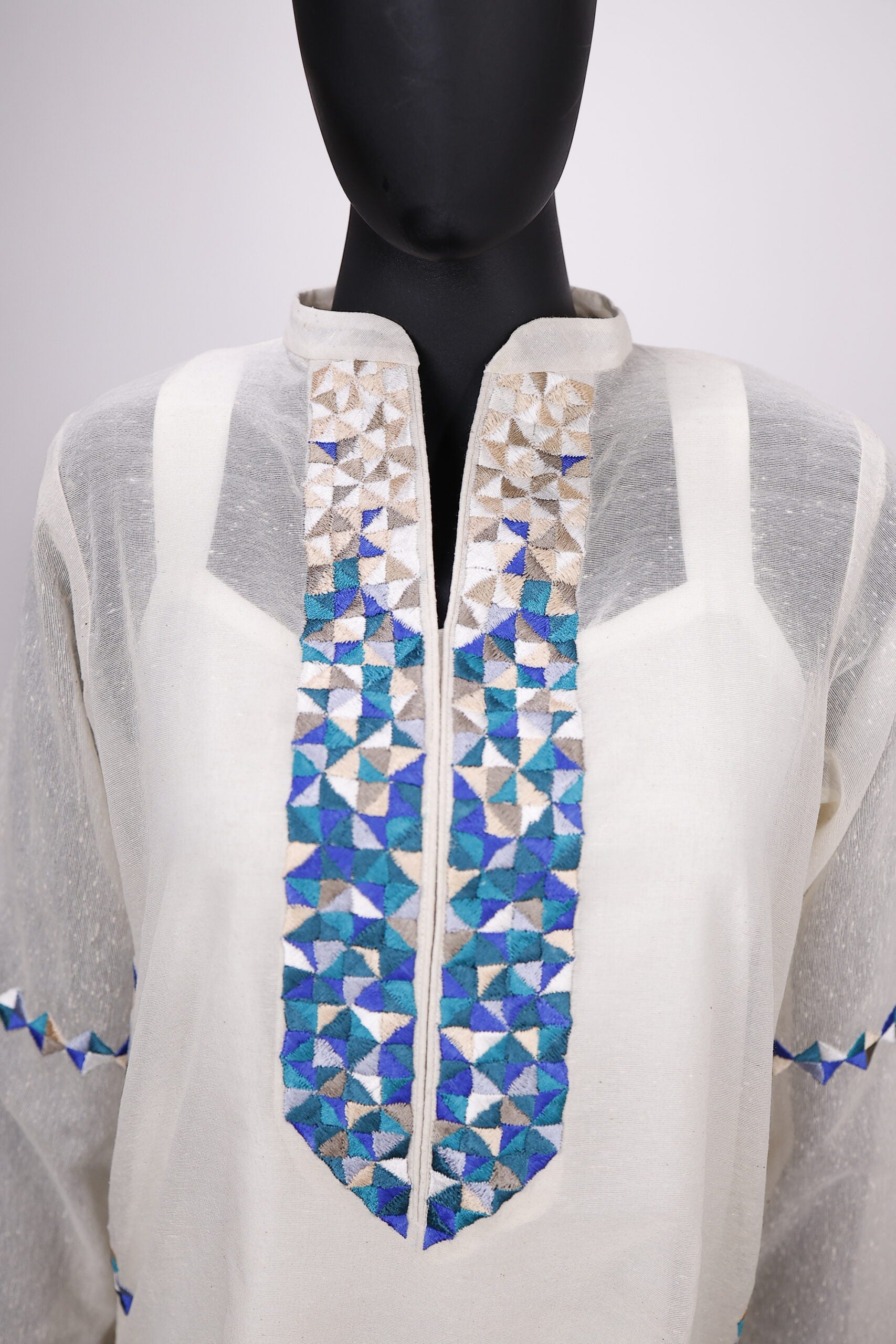 Off White Kurta with Embroidered Detailing