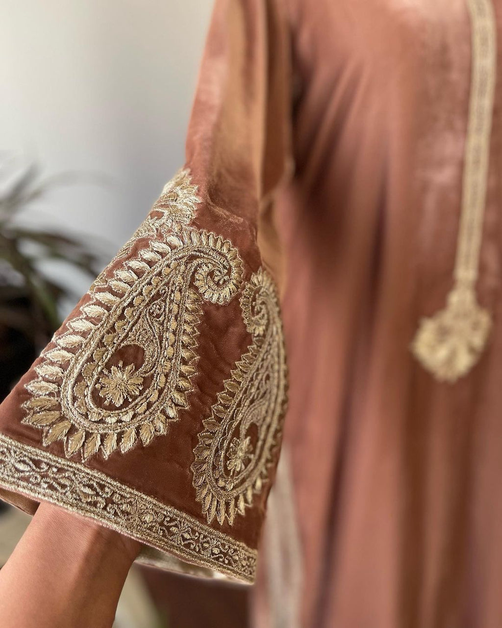 Tea Pink Velvet Outfit