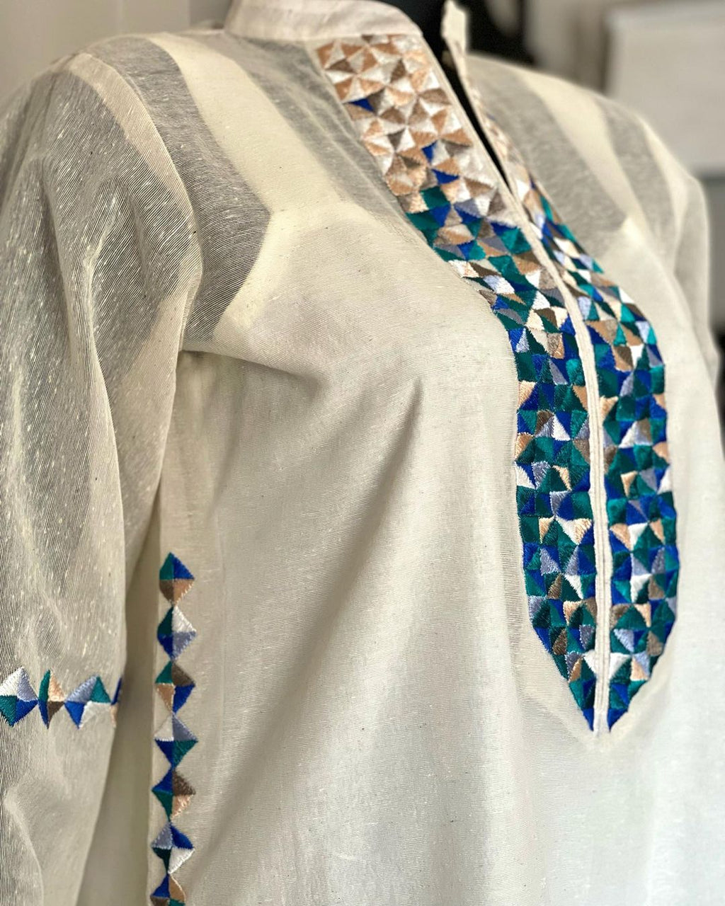 Off White Kurta with Embroidered Detailing