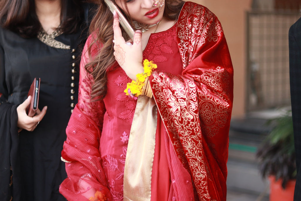 The Story of the Red Shawl